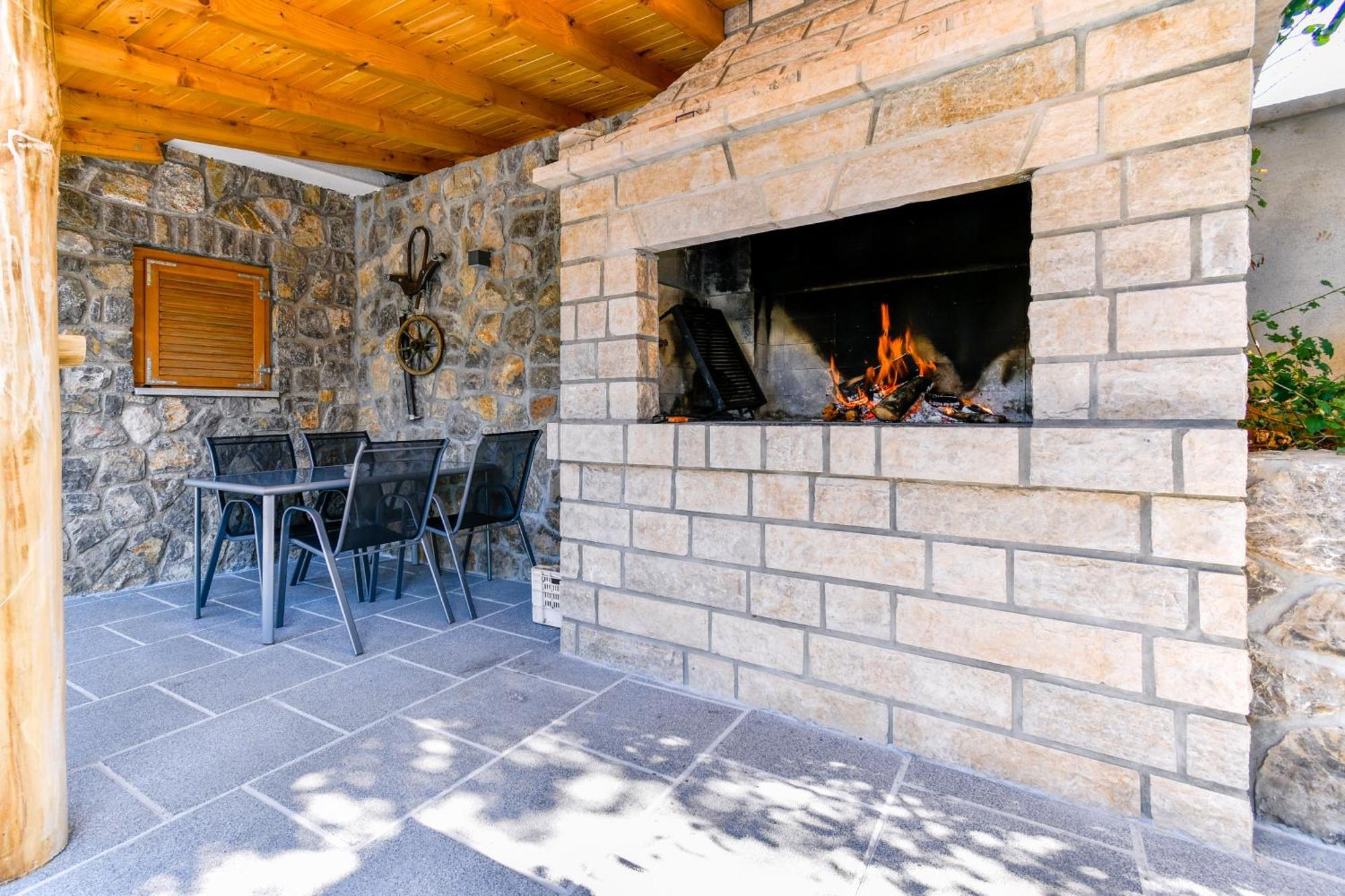 Apartman Lavanda Sa Bazenom I Okucnicom 4* Hreljin Экстерьер фото